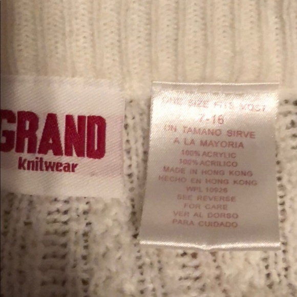 ⭐️ 2/$15 Grand Knitwear White Poncho - Picture 3 of 3